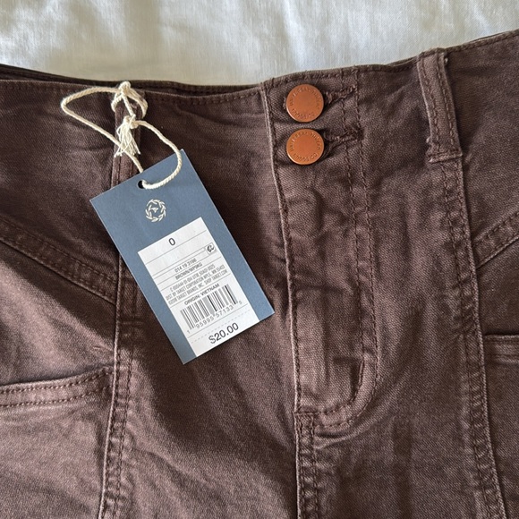 Universal Thread High Rise Shorts - Picture 2 of 4